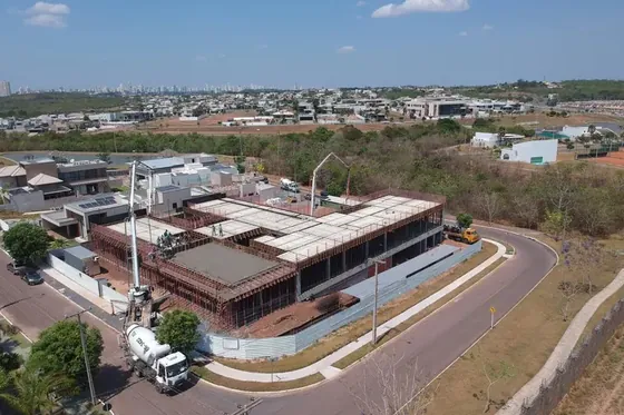 Obra Condomínio Florais dos Lagos - Arq Isa Gravlik e Gerlane Calabria